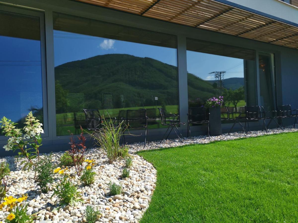 Hotel Maralak Kunčice pod Ondřejníkem Eksteriør bilde